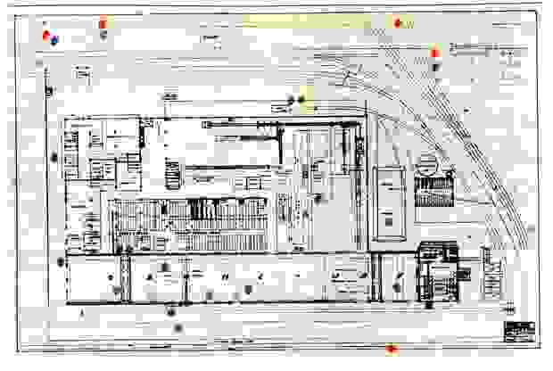 Karte der Ford-Fabrik, auf der die Bombeneinschläge eingezeichnet wurden